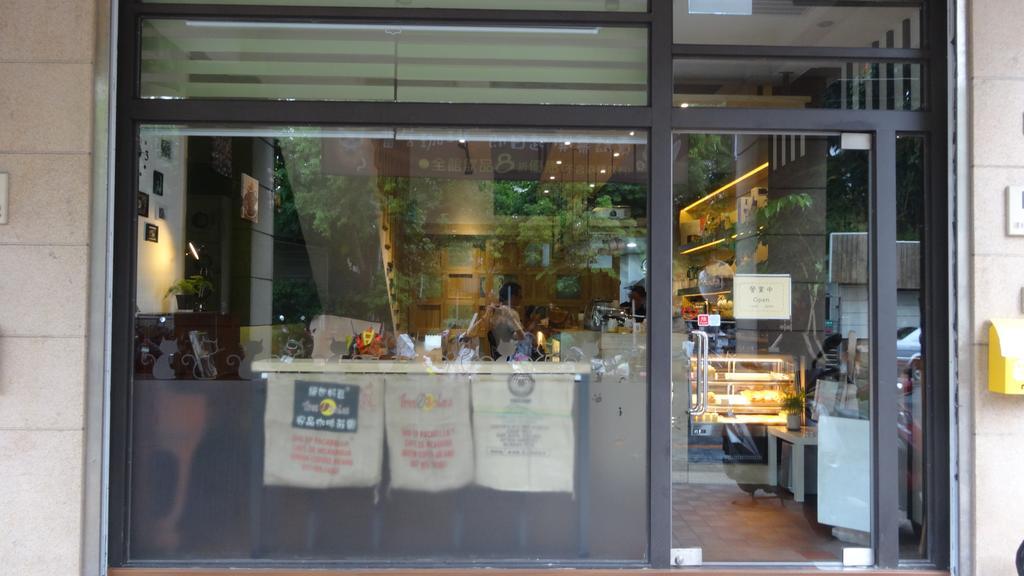 Meow G Cafe Hostel Hualien City Exterior foto