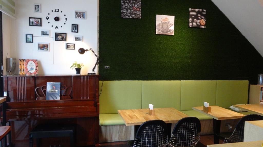 Meow G Cafe Hostel Hualien City Exterior foto