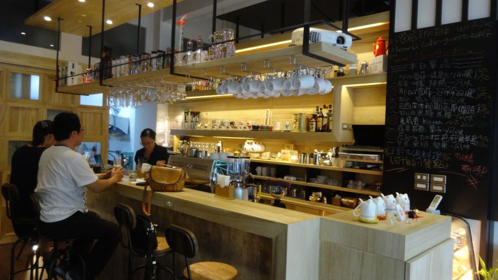 Meow G Cafe Hostel Hualien City Exterior foto